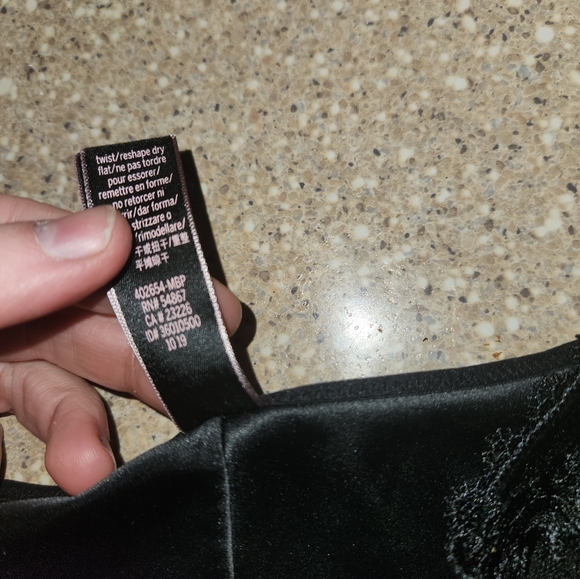 Velvet Trim Midrise Cheeky Panty VS Luxe M - Picture 7 of 7